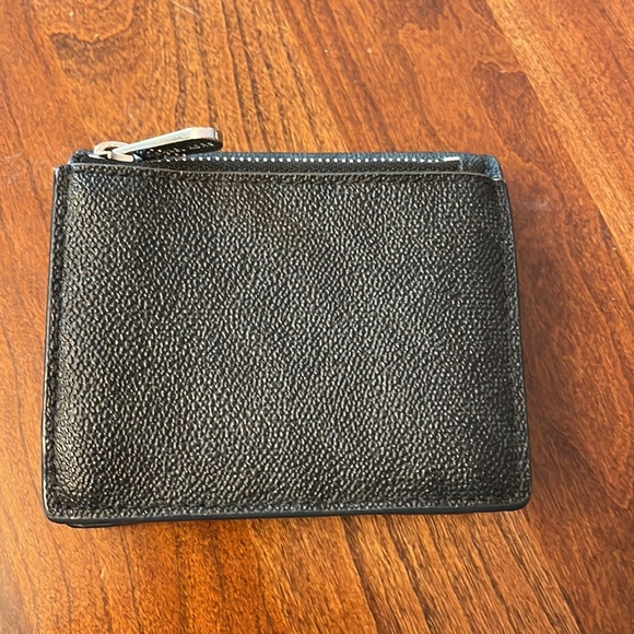 Michael Kors womens wallet black NEW 4 x 4 inches. - Picture 5 of 8